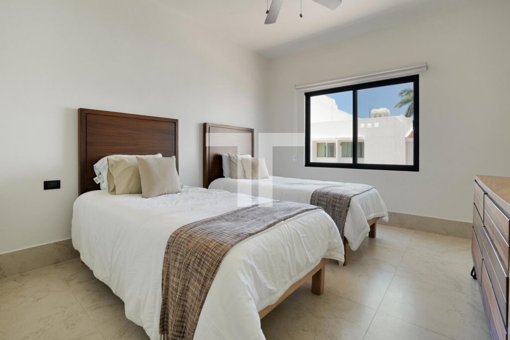 Casa en Venta con 4 recamaras, Residencial Bahía, Zona Hotelera Cancún