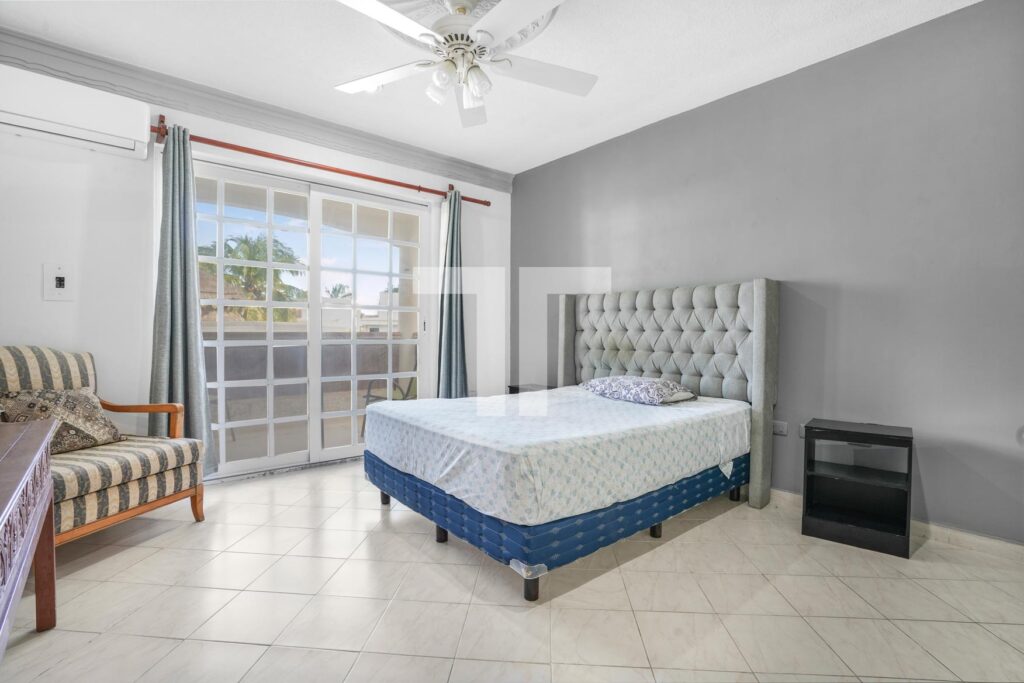 Casa en Venta de 5 recámaras Isla Dorada Zona Hotelera Cancún