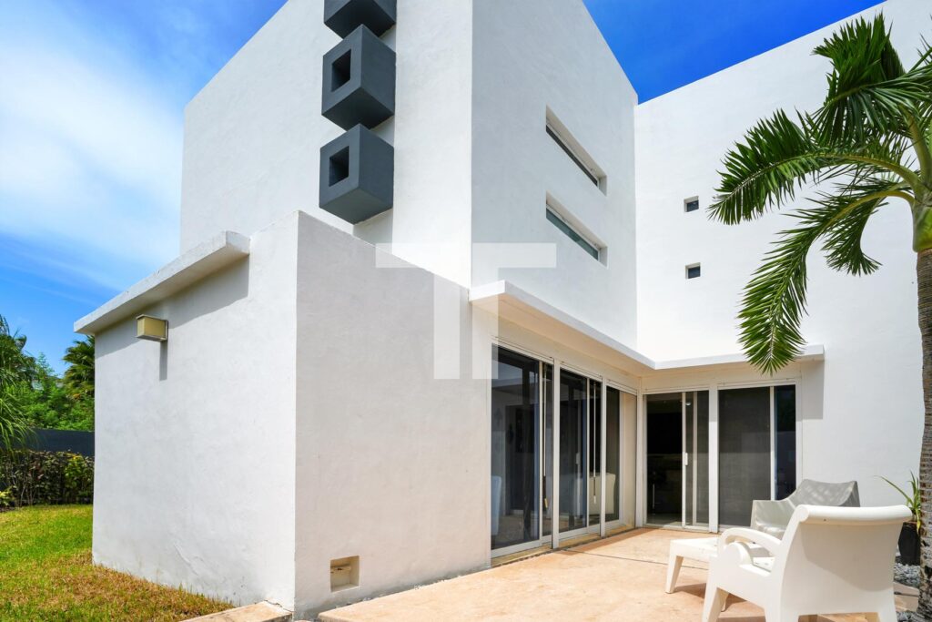 Casa en Venta de 2 recámaras en Isla Dorada Zona Hotelera Cancún